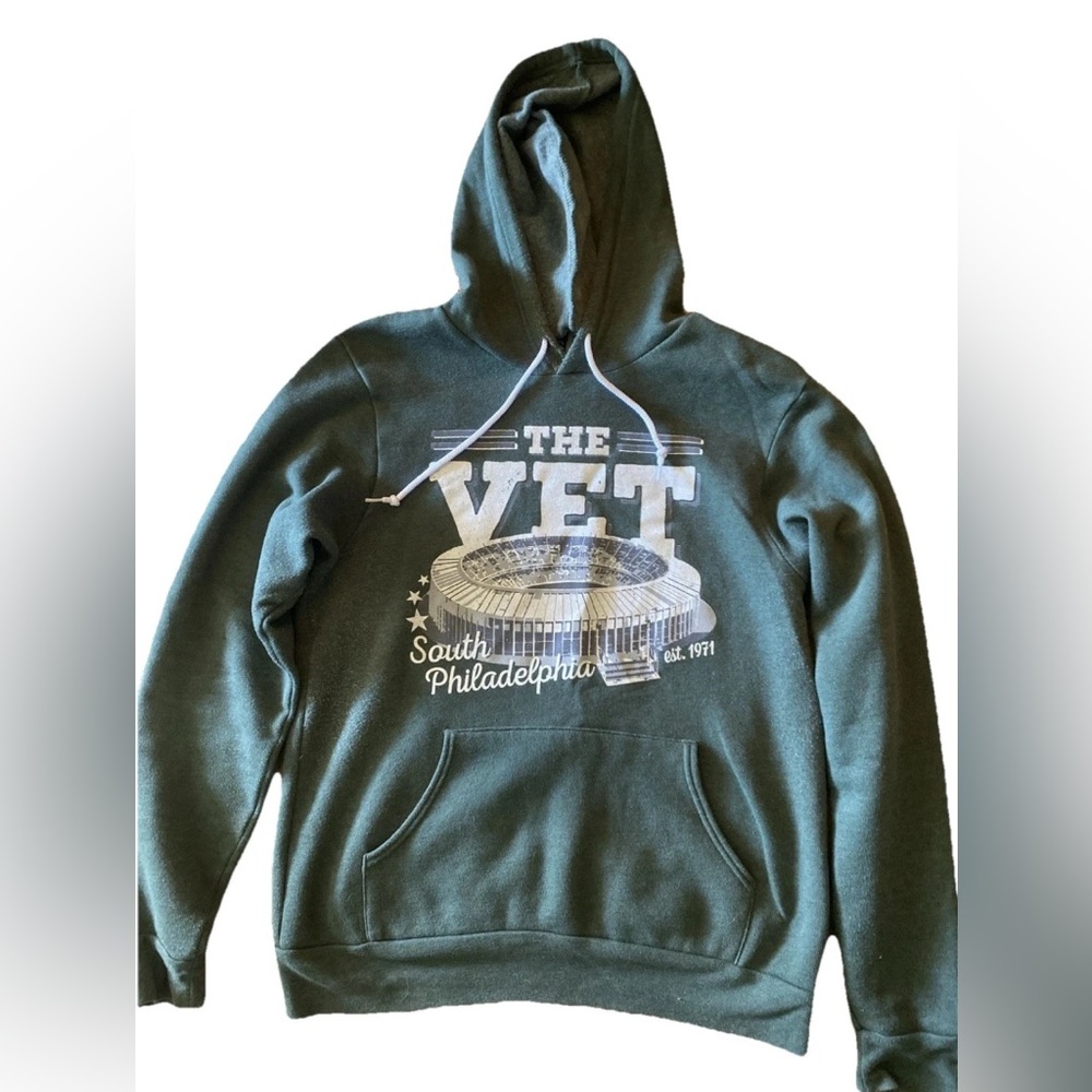 Philadelphia “THE VET” Hoodie - Slim Fit Medium